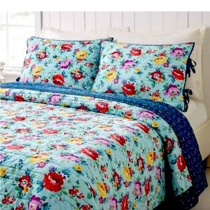 Pioneer Woman Quilted Comforter